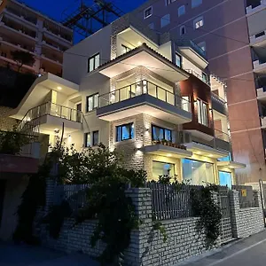 Idrizi , Sarandë Albânia