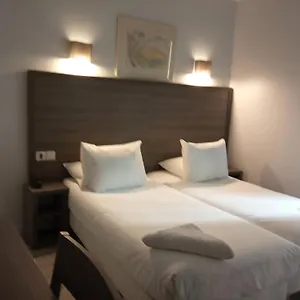 Hotel Du Globe 18, Paris