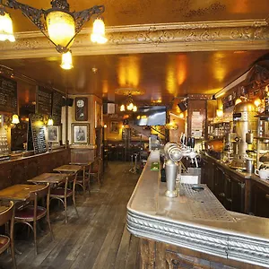 Hotel Bistrot Les Sans Culottes, Paris