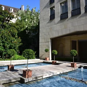 Bed & Breakfast Assia & Nathalie - Luxury Marais, Paris
