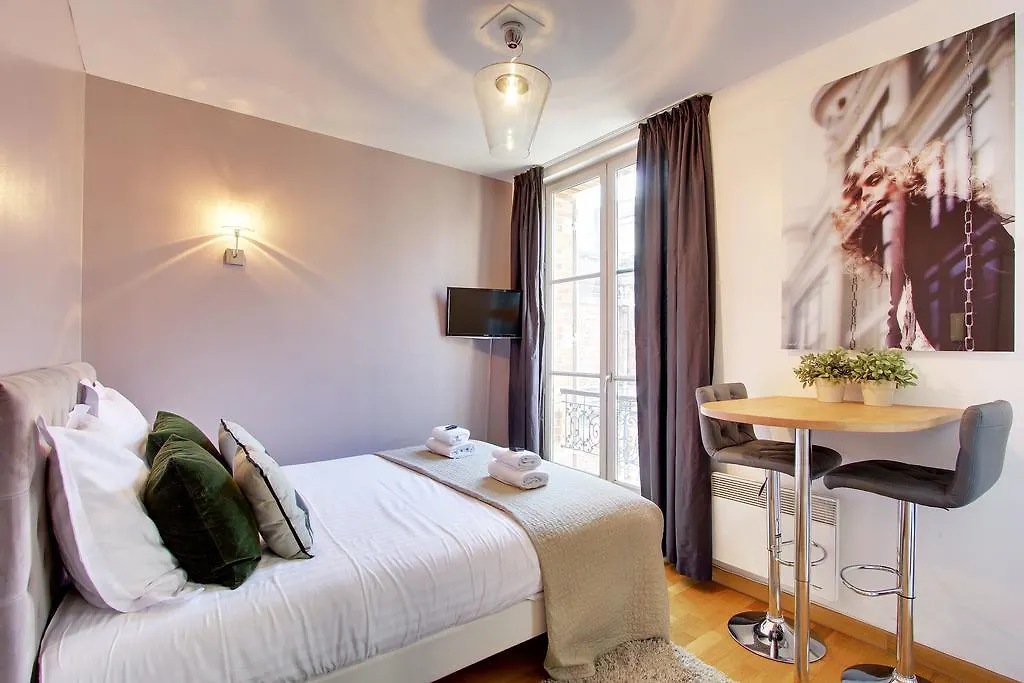 Short Stay Group Museum View Serviced Apartments Paris