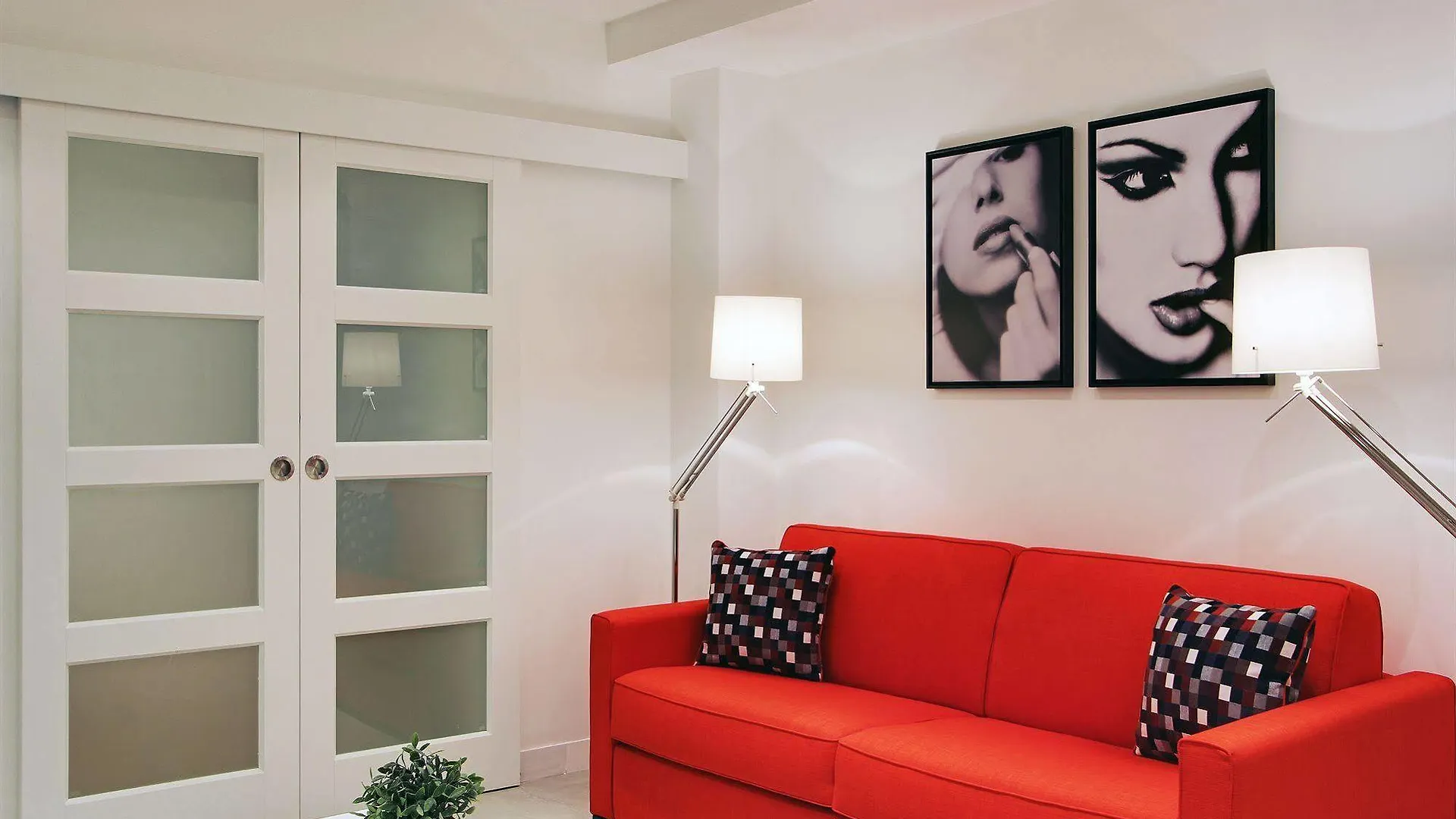 Short Stay Group Museum View Serviced Apartments Paris 3*,